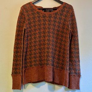 Neesh by D.A.R Open Back with Ribbon Sweater in Rustie Brown/Orange Size Small